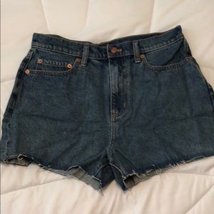 VS cut off denim shorts